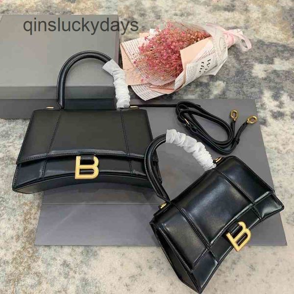 designer balenciga bags for women handbags balencaigass luxury and italy bag 2022 b-button crocodile hourglass i17n
designer balenciga bags for women handbags balencaigass luxury and italy bag 2022 b-button crocodile hourglass i17n