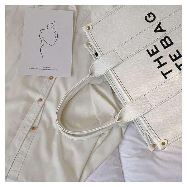 designer luxury women the tote bag fashion versatile handbags shoulder crossbody bags purse tories totes large capacity saddle wallets 7a o5
designer luxury women the tote bag fashion versatile handbags shoulder crossbody bags purse tories totes large capacity saddle wallets 7a o5