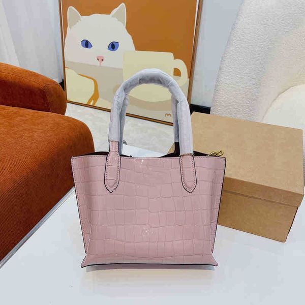 designer luxury women the tote bag fashion versatile handbags shoulder crossbody bags purse telfars totes large capacity saddle wallets 7a l
designer luxury women the tote bag fashion versatile handbags shoulder crossbody bags purse telfars totes large capacity saddle wallets 7a l