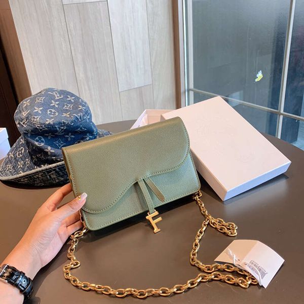 luxury woman designer bags card holder purse crafted shoulder bag removable chains coin purses boxed gift packing cards saddle flap zipped l
luxury woman designer bags card holder purse crafted shoulder bag removable chains coin purses boxed gift packing cards saddle flap zipped l