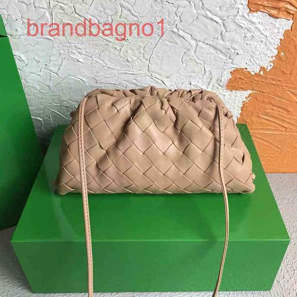 bottegas bags venetas designer pouch bag luxury women clutch handbags olding cloud leather women's sheepskin textur aq7j
bottegas bags venetas designer pouch bag luxury women clutch handbags olding cloud leather women's sheepskin textur aq7j
