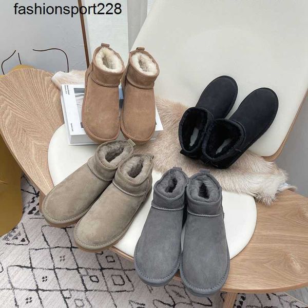 designer boots new snow boots women sheepskin fur one short tube plush warm keeping wool low cotton shoes, Black
designer boots new snow boots women sheepskin fur one short tube plush warm keeping wool low cotton shoes, Black