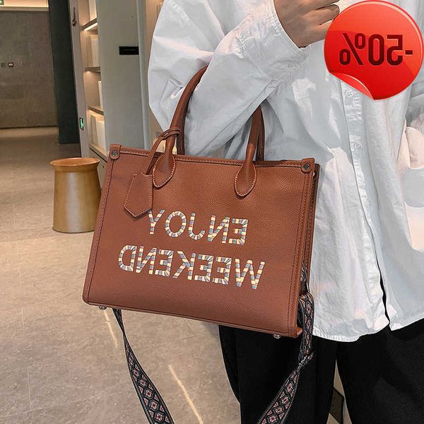 designer bag hebei baigou bag tote 2022 new printed letter handbag large capacity fashion crossbody factory direct sale
designer bag hebei baigou bag tote 2022 new printed letter handbag large capacity fashion crossbody factory direct sale