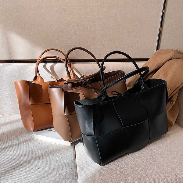 vene designer bag bottegas handbag luxury women fashion shoulder crossbody bags versatile purses totes saddle venetta wallet 55so
vene designer bag bottegas handbag luxury women fashion shoulder crossbody bags versatile purses totes saddle venetta wallet 55so