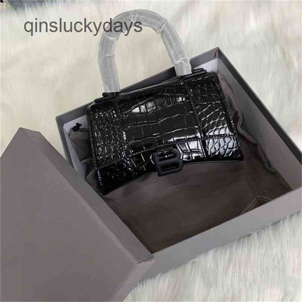 designer balenciga bags for women handbags balencaigass 2022 b-button bag hourglass net red crocodile leather
designer balenciga bags for women handbags balencaigass 2022 b-button bag hourglass net red crocodile leather