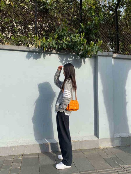 designer luxury women bags bottegas handbags trendy cowhide woven pillow bag leisure messenger small square female shoulder venetas cloud ob
designer luxury women bags bottegas handbags trendy cowhide woven pillow bag leisure messenger small square female shoulder venetas cloud ob