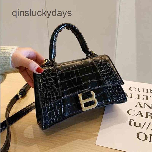designer balenciga bags for women handbag balencaigass b-button hourglass bag 2022 net red same leather crocod
designer balenciga bags for women handbag balencaigass b-button hourglass bag 2022 net red same leather crocod
