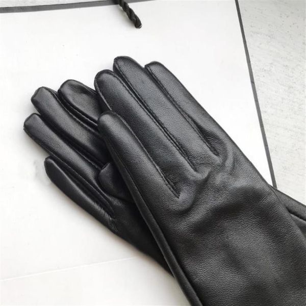fashion- women' gloves genuine leather winter warm fluff woman soft female fur lining high-quality mittens321l, Blue;gray
fashion- women' gloves genuine leather winter warm fluff woman soft female fur lining high-quality mittens321l, Blue;gray