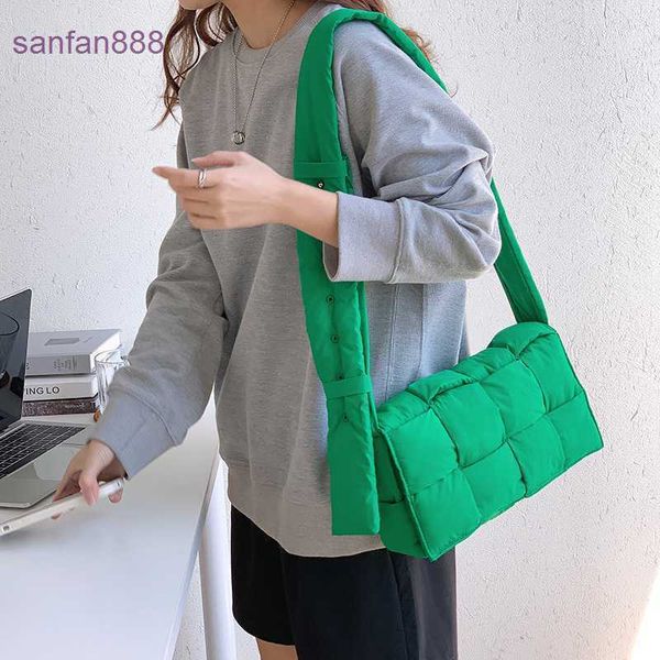 bag bottegass venetas jodie net red messenger bag winter new women's fashion trend single shoulder niche design woven cotton pillow
bag bottegass venetas jodie net red messenger bag winter new women's fashion trend single shoulder niche design woven cotton pillow