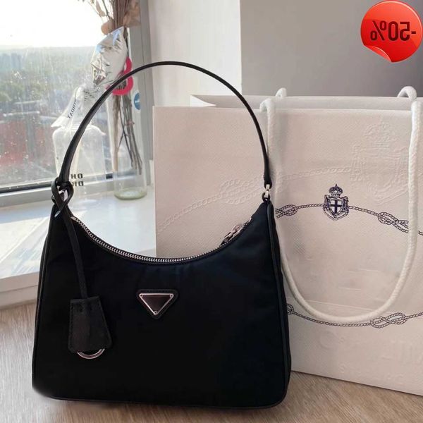 designer bag women's p new armpit hand nylon hobo uette large capacity versatile niche dign factory direct sale
designer bag women's p new armpit hand nylon hobo uette large capacity versatile niche dign factory direct sale