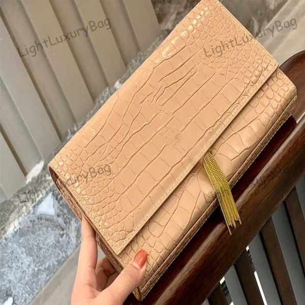 5a chain fashion shoulder designer leather wallet crossbody envelope bag for women classic famous brand shopping purses 220203
5a chain fashion shoulder designer leather wallet crossbody envelope bag for women classic famous brand shopping purses 220203