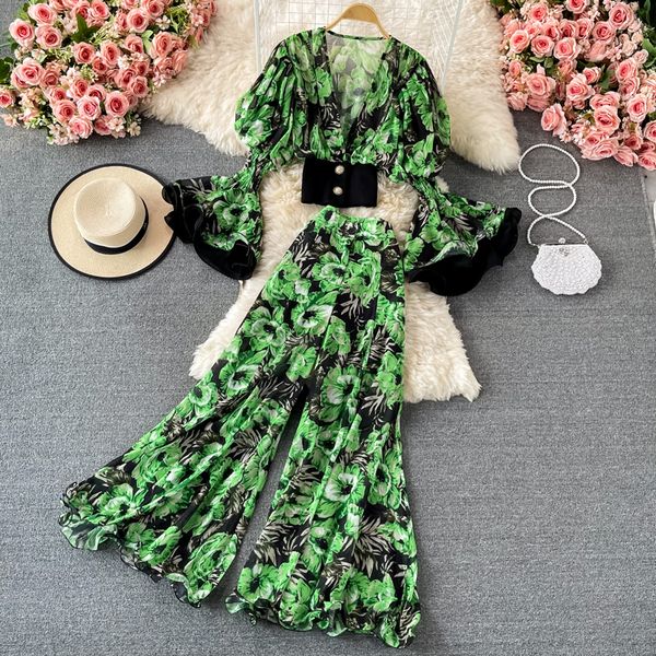 floral chiffon women's two piece sets high waist wide leg pants v-neck flare sleeve shirt, White
floral chiffon women's two piece sets high waist wide leg pants v-neck flare sleeve shirt, White