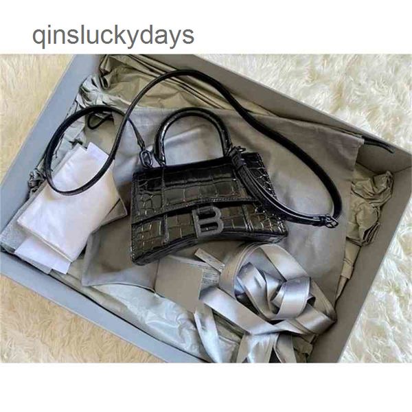 designer balenciga bags for women handbags balencaigass luxury italy high version b family women's 2022 alliga
designer balenciga bags for women handbags balencaigass luxury italy high version b family women's 2022 alliga
