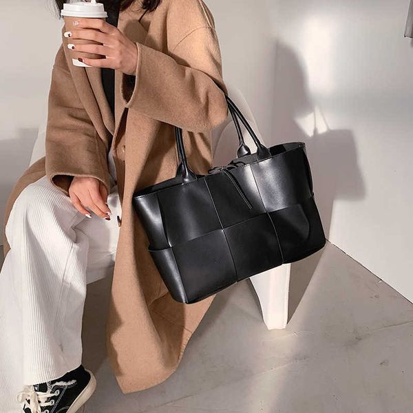 arco tote bag botte botte bag venearco tote large bag female 2022 new korean textured shoulder large capacity woven portable women's d5
arco tote bag botte botte bag venearco tote large bag female 2022 new korean textured shoulder large capacity woven portable women's d5