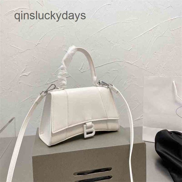 designer balenciga bags for women balencaigass 2022 hand-held hourglass messenger fashionable wome
designer balenciga bags for women balencaigass 2022 hand-held hourglass messenger fashionable wome