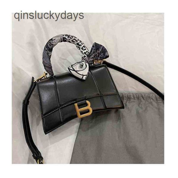 designer balenciga bags for women handbags balencaigass french paris 2022 minority high sense super fire small 
designer balenciga bags for women handbags balencaigass french paris 2022 minority high sense super fire small