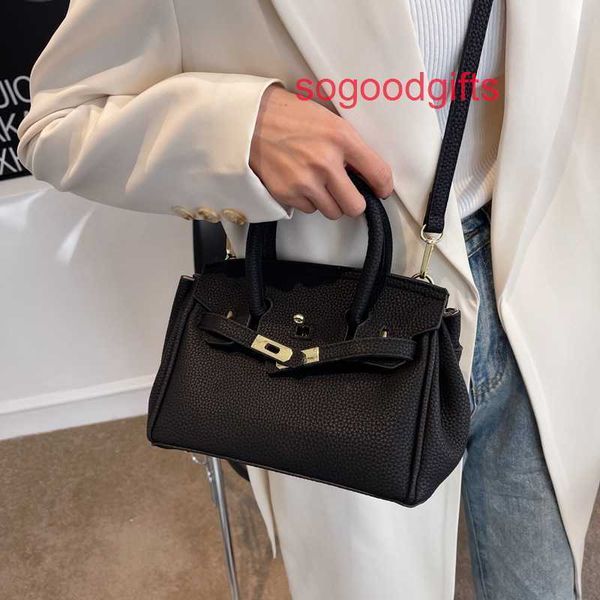 designer bags herme luxury genuine leather women's single shoulder handbags texture handbag female lychee pattern 2022 new fashion mess
designer bags herme luxury genuine leather women's single shoulder handbags texture handbag female lychee pattern 2022 new fashion mess