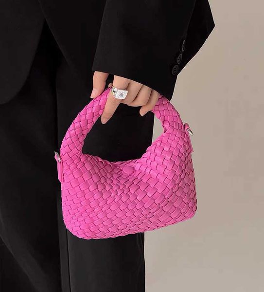 luxury ladies handbags handwoven bag ladies dumpling bags quality shoulder bags popular messenger bag
luxury ladies handbags handwoven bag ladies dumpling bags quality shoulder bags popular messenger bag