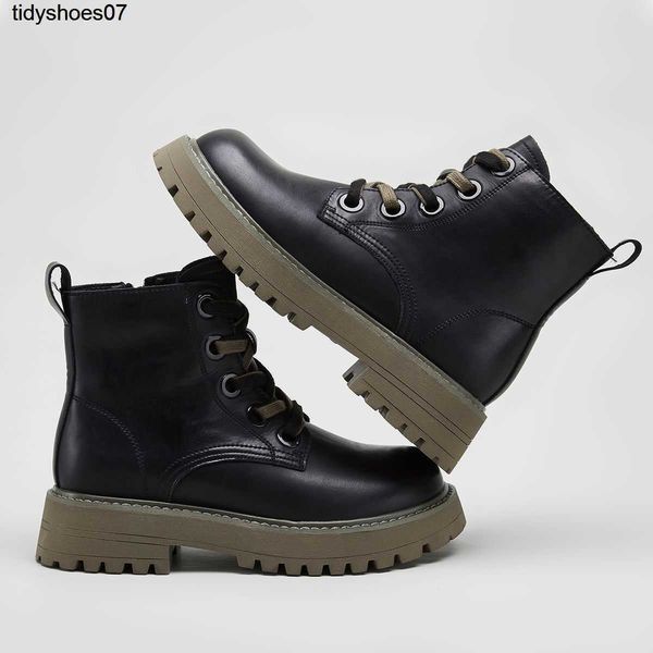 it sells well in america english wind thick bottom anti-skid martin boots 2022 autumn new british style side zipper round toe thick toe shor, Black
it sells well in america english wind thick bottom anti-skid martin boots 2022 autumn new british style side zipper round toe thick toe shor, Black