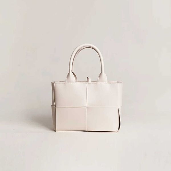 designer bag botte venetta bags vene arco tote 2023 women's spring and summer new big lattice woven simple versatile high capacity fash
designer bag botte venetta bags vene arco tote 2023 women's spring and summer new big lattice woven simple versatile high capacity fash