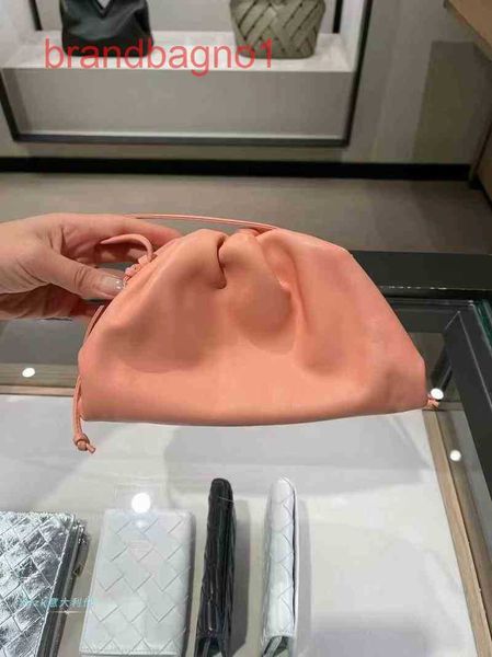 bottegas bags venetas designer pouch bag luxury women clutch handbags die pouch mini hand-held dumplings and yunduo txlg
bottegas bags venetas designer pouch bag luxury women clutch handbags die pouch mini hand-held dumplings and yunduo txlg