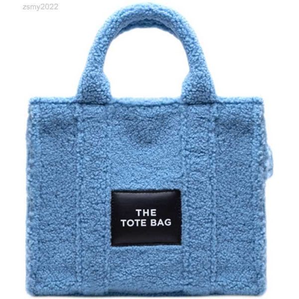 luxury winter tote bags for women handbag brand faux fur shoulder crossbody bags designer female soft plush small purses 2022
luxury winter tote bags for women handbag brand faux fur shoulder crossbody bags designer female soft plush small purses 2022