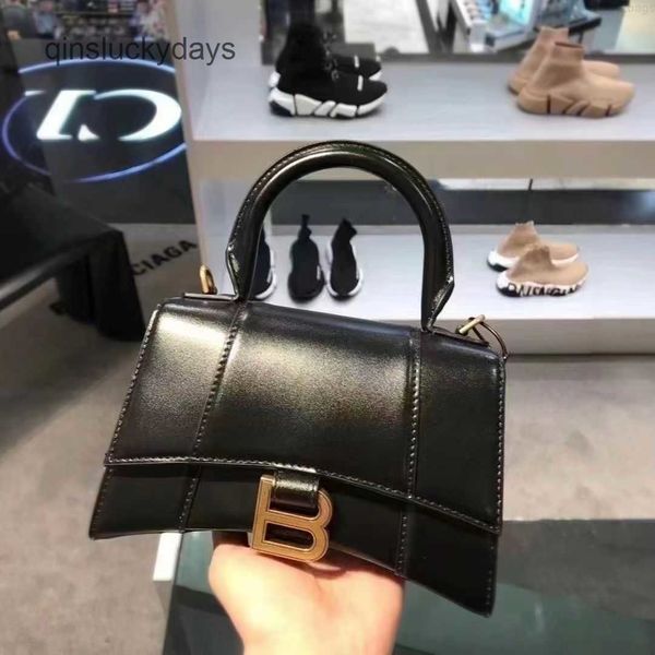 designer balenciga bags for women balencigass hourglass bag alligator 2022 new leather b-shaped shoulder cross
designer balenciga bags for women balencigass hourglass bag alligator 2022 new leather b-shaped shoulder cross