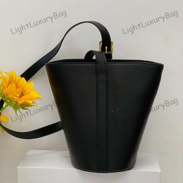 bucket bag designer leather high capacity wallet quality crossbody for women classic famous brand shopping purses 220811
bucket bag designer leather high capacity wallet quality crossbody for women classic famous brand shopping purses 220811