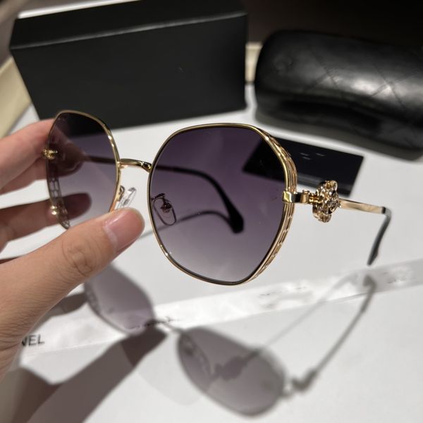 sunglasses retro polarized luxury mens designer rimless gold plated square frame brand sun glasses fashion eyewear with case 7588, White;black
sunglasses retro polarized luxury mens designer rimless gold plated square frame brand sun glasses fashion eyewear with case 7588, White;black