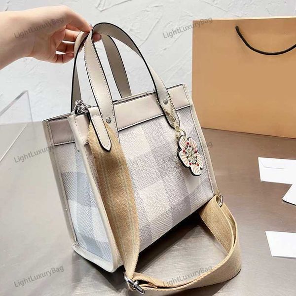 5a tote bag designer leather high capacity wallet quality crossbody for women classic famous brand shopping purses 220309
5a tote bag designer leather high capacity wallet quality crossbody for women classic famous brand shopping purses 220309