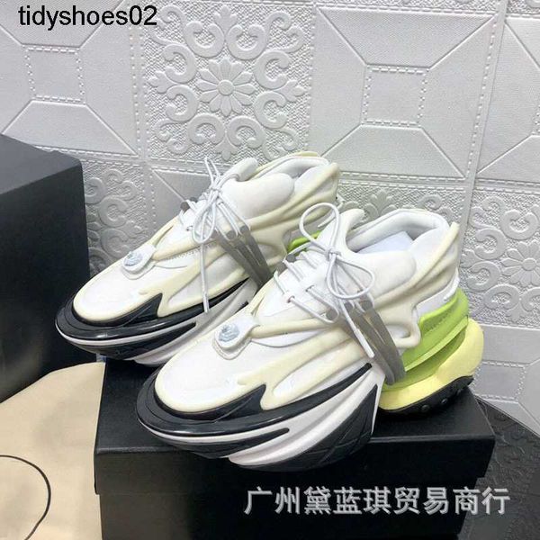2022 spacecraft cool future science and technology exaggerated strap slip on color contrast couple sneakers daddy shoes
2022 spacecraft cool future science and technology exaggerated strap slip on color contrast couple sneakers daddy shoes
