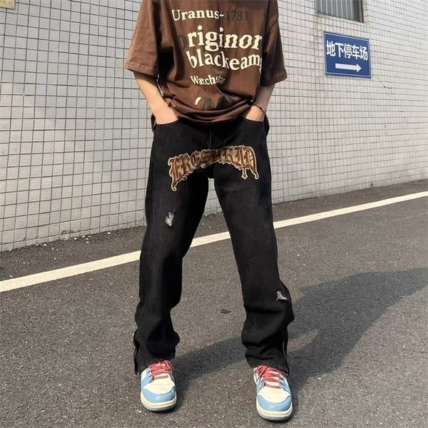 mens jeans fashion black streetwear baggy men wide jeans pants y2k letter embroidery ripped hole straight hip hop denim trousers 220930, Blue
mens jeans fashion black streetwear baggy men wide jeans pants y2k letter embroidery ripped hole straight hip hop denim trousers 220930, Blue