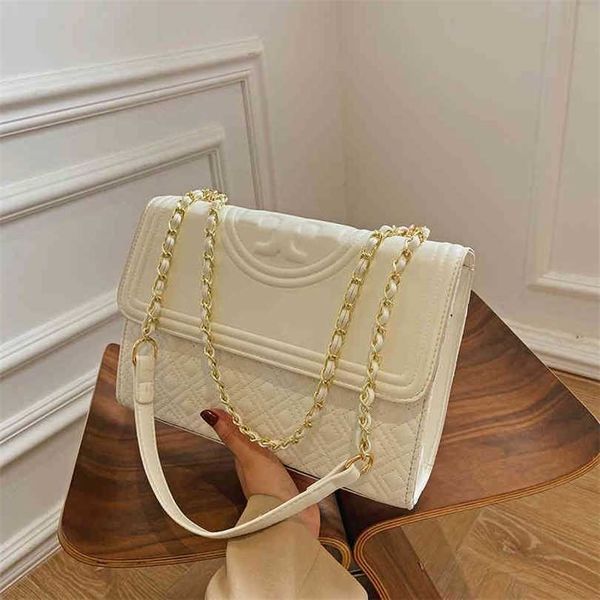 70% off 2023 designer bag light luxury women's autumn and winter high-capacity single diagonal span rhombic lattice embroidered thread
70% off 2023 designer bag light luxury women's autumn and winter high-capacity single diagonal span rhombic lattice embroidered thread