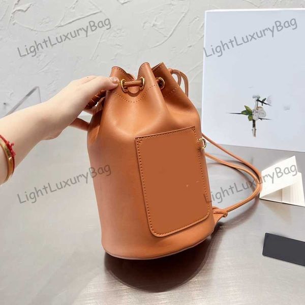 shoulder bucket bag designer soft leather simple wallet convenient fashion crossbody for women classic famous brand shopping purses 220207
shoulder bucket bag designer soft leather simple wallet convenient fashion crossbody for women classic famous brand shopping purses 220207