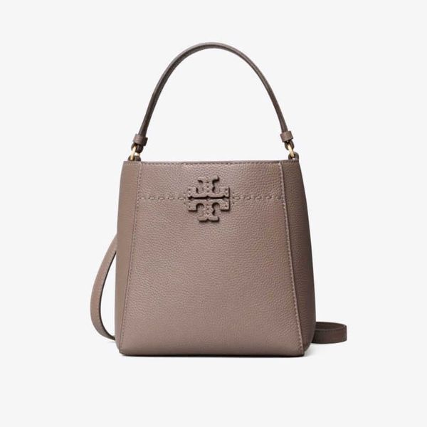 burchs torys designer bags 2022 new women's mcgraw leisure small cowhide bucket one shoulder messenger hand
burchs torys designer bags 2022 new women's mcgraw leisure small cowhide bucket one shoulder messenger hand