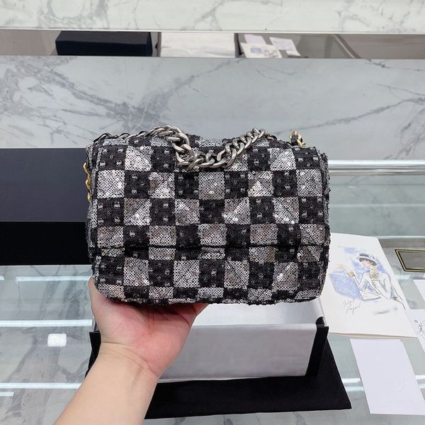 f/w sequins fashion women classic flap shoulder bag large capacity non woven quilted luxury designer bag shopping makeup crossbody handbag m
f/w sequins fashion women classic flap shoulder bag large capacity non woven quilted luxury designer bag shopping makeup crossbody handbag m