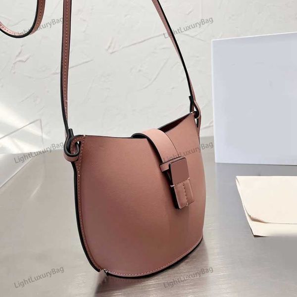 designer luxury loweitys leather splicing bags for womens handbags weave strap the tote bag multicolour crossbody 7a fashion versatile walle
designer luxury loweitys leather splicing bags for womens handbags weave strap the tote bag multicolour crossbody 7a fashion versatile walle