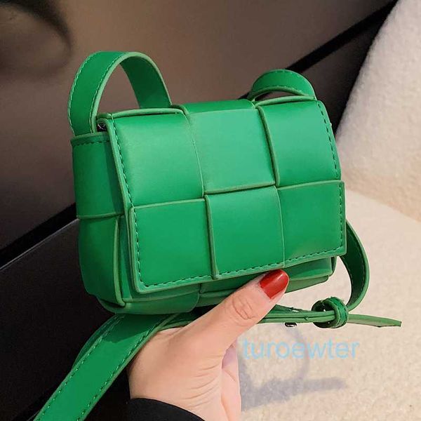 bottegas designer bags venetas women cassette handbags genuine leather with the foreign style woven bag women's 2022 new fashion messe
bottegas designer bags venetas women cassette handbags genuine leather with the foreign style woven bag women's 2022 new fashion messe