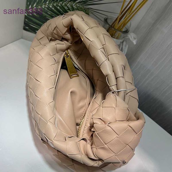 designer bag bottegs venets jodie 2023 new woven knotted net red ashigoame mini ox horninglehoulder armpit portable n1zu
designer bag bottegs venets jodie 2023 new woven knotted net red ashigoame mini ox horninglehoulder armpit portable n1zu