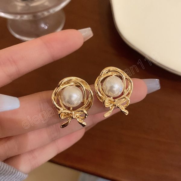 vintage bow-knot twining pearl ear studs 925 silver needle piercing earrings luxury accessories for women girls, Golden;silver
vintage bow-knot twining pearl ear studs 925 silver needle piercing earrings luxury accessories for women girls, Golden;silver