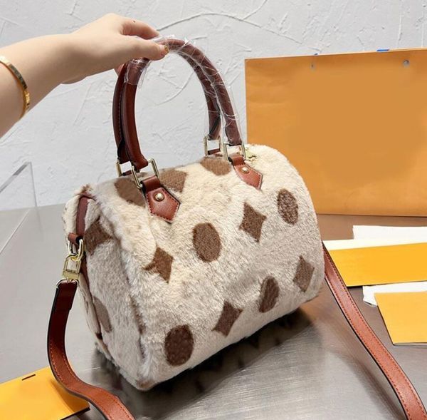 luxury totes designer bag womens handbags onthego tote bag crossbody flower ladies casua lteddy velvet genuine leather purse shoulder bags f
luxury totes designer bag womens handbags onthego tote bag crossbody flower ladies casua lteddy velvet genuine leather purse shoulder bags f