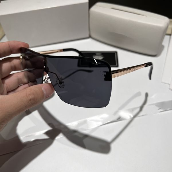 mens designer sunglasses women luxury sun glasses plated square frame brand retro polarized fashion goggle with box 8840, White;black
mens designer sunglasses women luxury sun glasses plated square frame brand retro polarized fashion goggle with box 8840, White;black
