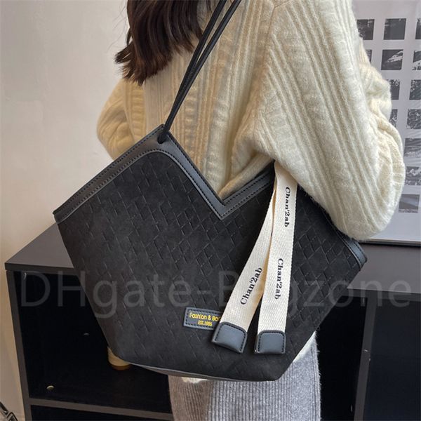 shoulder bag 2022 new hbp women's large capacity tote bag shopping wallet card holder
shoulder bag 2022 new hbp women's large capacity tote bag shopping wallet card holder