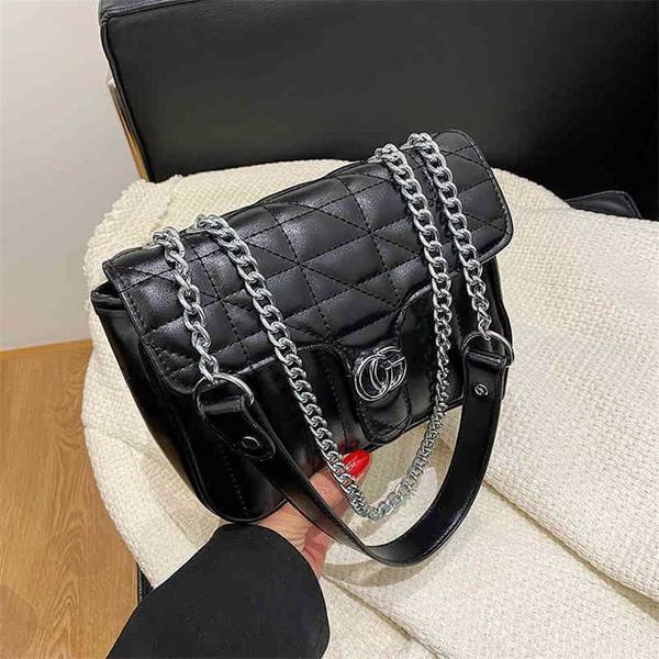 70% off 2023 designer bag female winter lingge embroidered thread chain single messenger mobile phone
70% off 2023 designer bag female winter lingge embroidered thread chain single messenger mobile phone