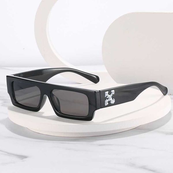 new fashion small square sunglasses trend off retro glasses bright yellow women's luxury, White;black
new fashion small square sunglasses trend off retro glasses bright yellow women's luxury, White;black