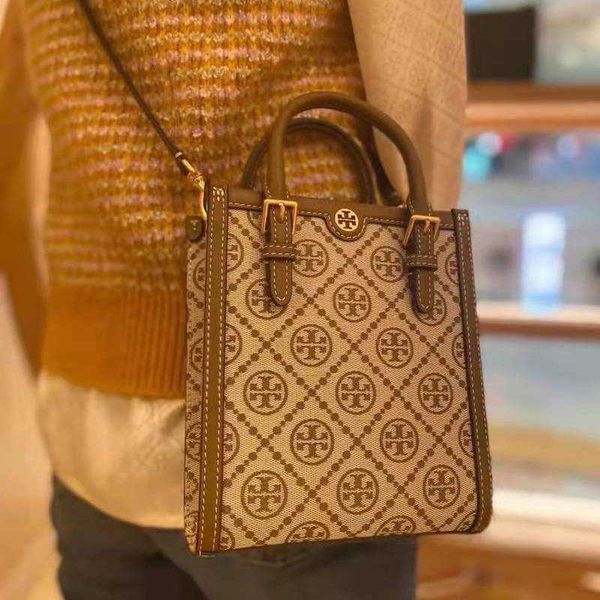 shoulder bag handbag designer 2022 mini tote women's high texture single shoulder messenger small square
shoulder bag handbag designer 2022 mini tote women's high texture single shoulder messenger small square