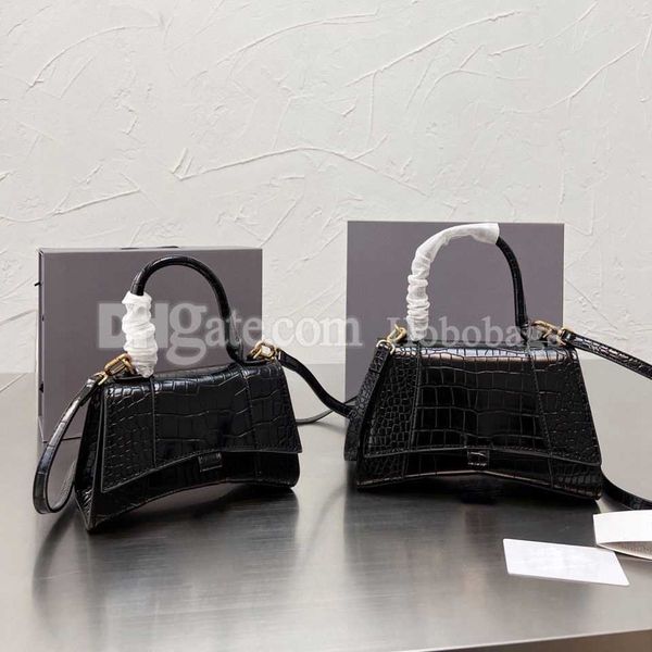 designers bags luxurys women crossbody shoulder bag large capacity handbag alligator pattern lady purse black and pink versatile designer ha
designers bags luxurys women crossbody shoulder bag large capacity handbag alligator pattern lady purse black and pink versatile designer ha