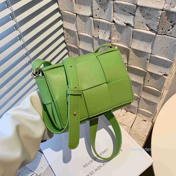 bottegas designer bags venetas women cassette handbags genuine leather with the niche woven tofu bag women's bag 2022 new summer fashio
bottegas designer bags venetas women cassette handbags genuine leather with the niche woven tofu bag women's bag 2022 new summer fashio