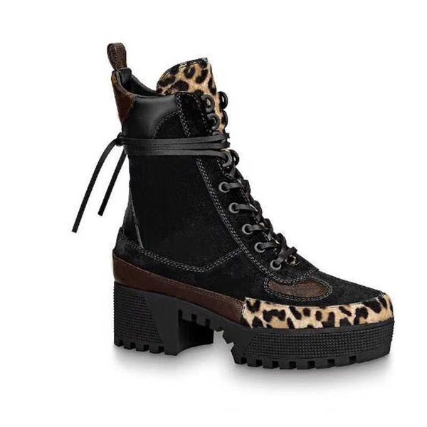 classic martin boots winter coarse heel women designer shoes 100% leather flamingos love medal desert boot lace up lady thick high, Black
classic martin boots winter coarse heel women designer shoes 100% leather flamingos love medal desert boot lace up lady thick high, Black