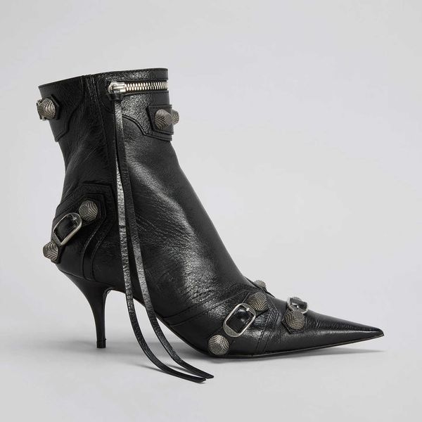 boots cagole stud boots buckle embellished lamb leather heeled ankle side zip shoes pointed toe stil2023, Black
boots cagole stud boots buckle embellished lamb leather heeled ankle side zip shoes pointed toe stil2023, Black